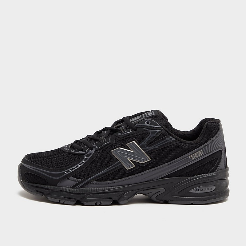 New Balance 740